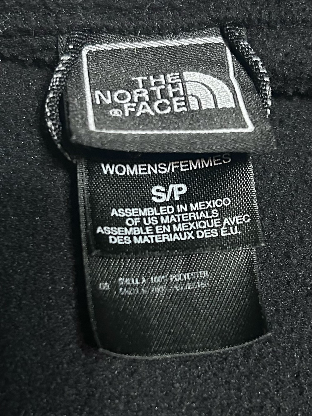 The North Face Women's Black Full-Zip Fleece Jacket - Picture 2 of 8